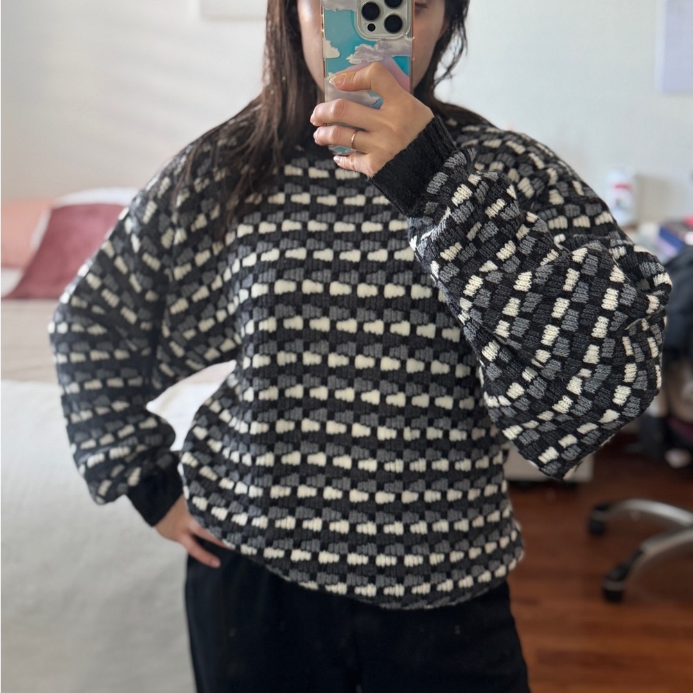 Vintage knit sweater